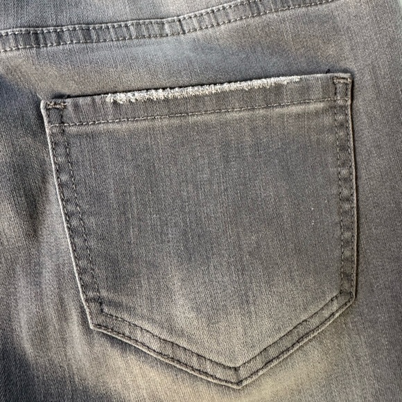 Frank Lyman Gray Embellished Hem Jeans RARE SAMPLE Size M - Picture 13 of 15